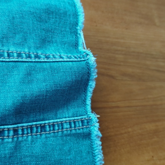 Women's Sleeveless Jean Dress - Picture 8 of 8